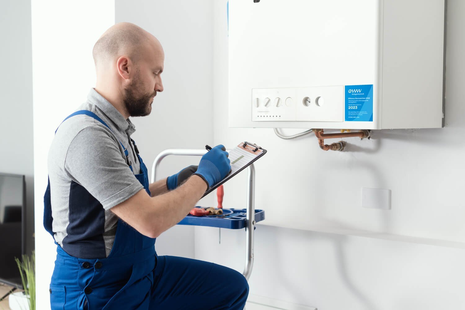 Gerätewartung eww Installateur Installateur Gerätewartung Heizung