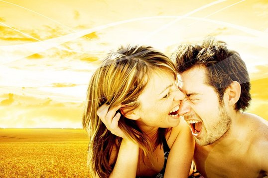 Mea Solar Mea Solar Imagebild Mann und Frau lachend