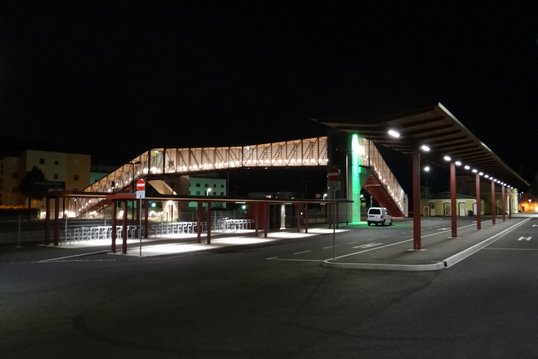 Nachtaufnahme einer Referenz in Wieselburg