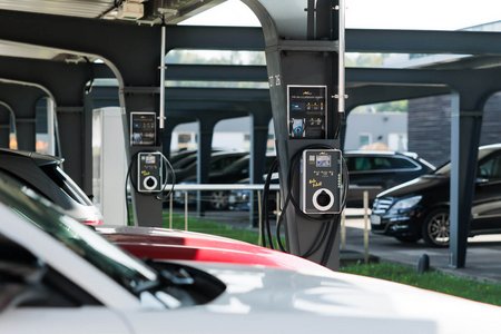 Ladelösung mit Schienen emobil.link