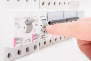 FI-Schalter-Test Zeitumstellung