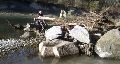 Einbau von Strukturen in die Restwasserstrecke Einbau von Strukturen in die Restwasserstrecke