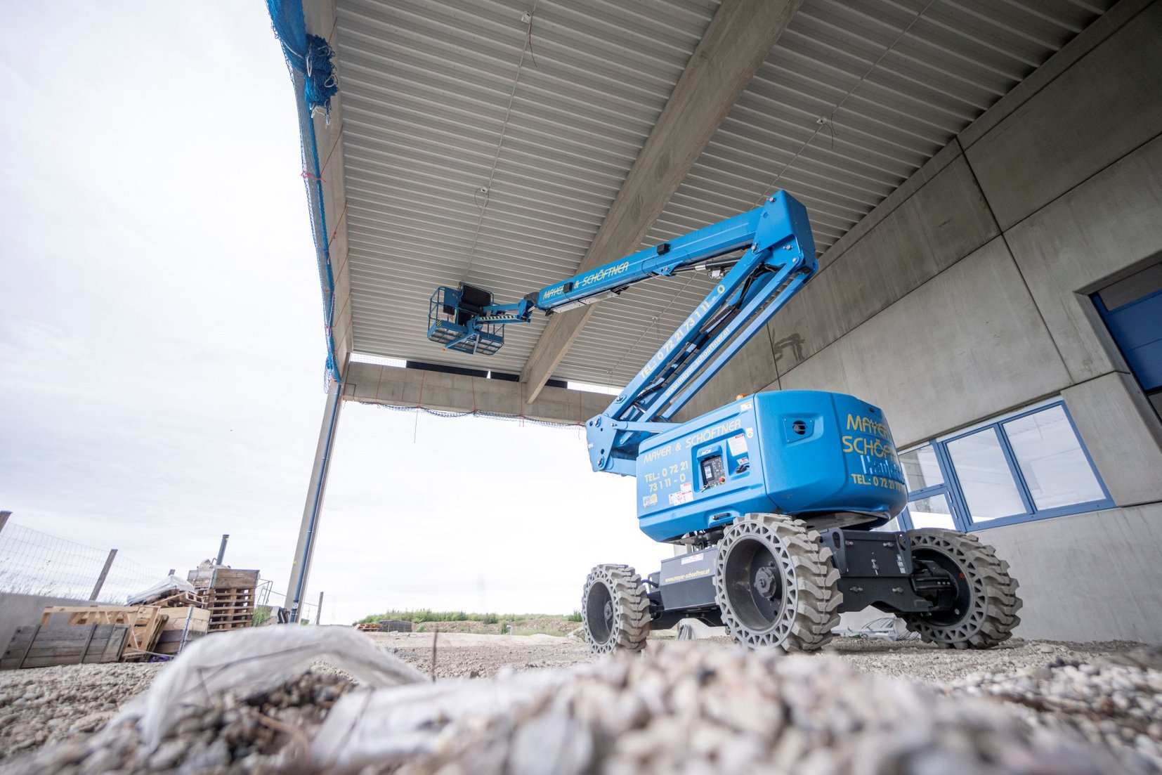 Projekt Mettec Außenaufnahme Projekt Mettec Außenaufnahme Steiger