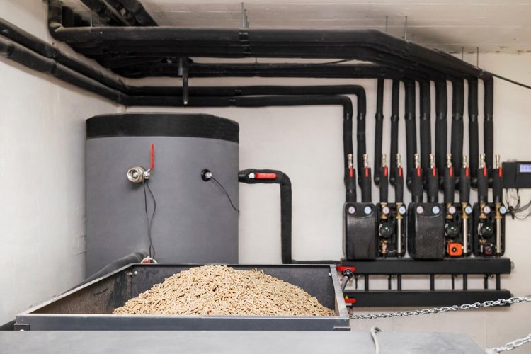 Pellet-Heizung im Einfamilienhaus Pellet-Heizung im Einfamilienhaus